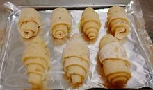 自己烤面包发朋圈的说说