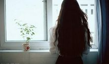 累了的句子说说心情：我努力在笑，可眼泪在掉