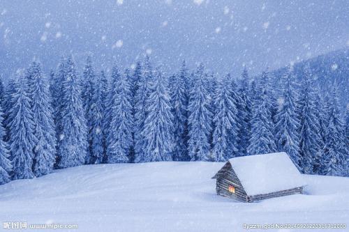   描述冬天雪景的词  1