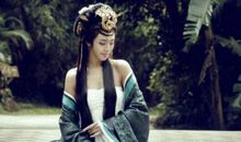 描写女子美貌的段落