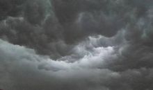 描写狂风暴雨的好句