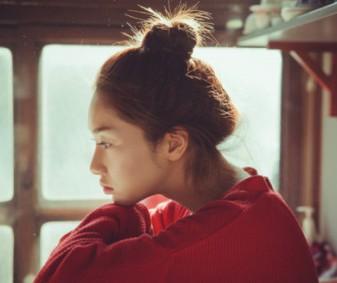 家庭感情的冷漠使人感到寒冷