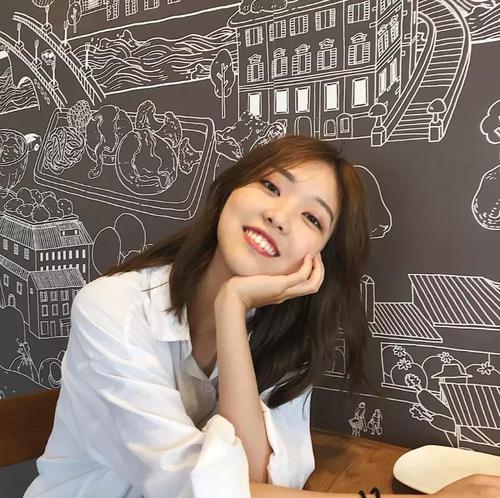 描述笑声的句子是什么