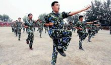 军训励志语录 钢铁意志在军营中磨炼