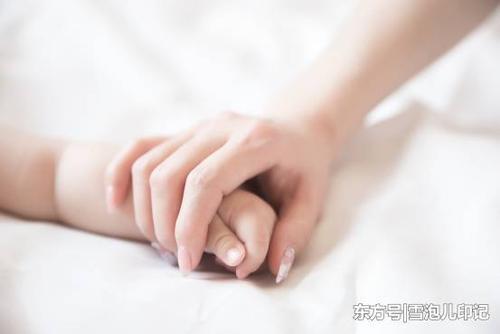 以下是描述育儿的悲伤句子