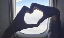 写出去玩开心的句子