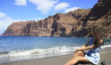 一个人很开心的句子