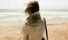 伤心欲绝的句子：后来，我们连叫对方的名字都哽咽了