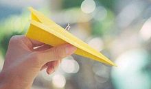 关于伤感的短句:转身一定要比眼泪落下的速度快