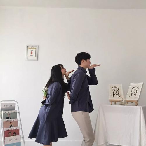 小编整理了一些关于“快乐送朋友圈”的句子