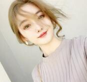 更不用说他的妻子了