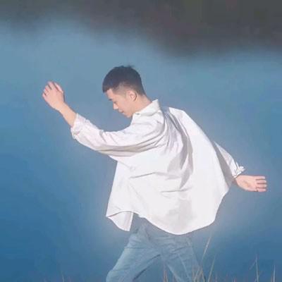 让我们看一下编辑器编写的有关在户外表达乐趣的句子