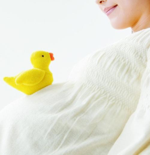   女人梦见自己怀孕了