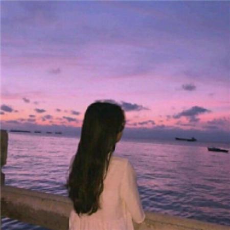 小编整理了一些有关晚上睡觉的发圈的好句子