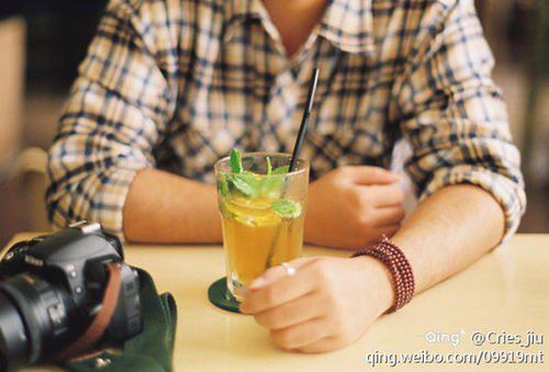请欣赏编辑所编写的关于爱情的令人不安的句子