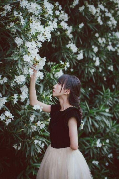 可耻的自我带着微笑过去如何走过去