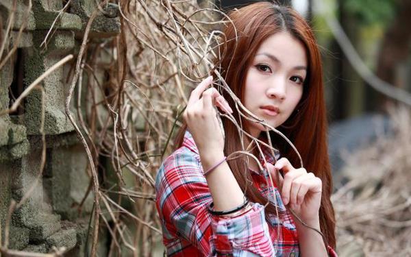 一个女人对自己所爱的男人感到失望比被自己所爱的男人抛弃要痛苦得多