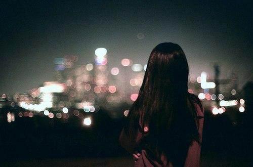 蹲在自己的世界里
