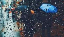 描写下雨开心的句子