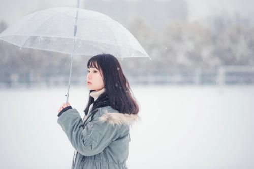 请享受由编辑组织的关于快乐下雪天的句子
