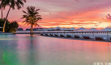 写人物十分开心的句子