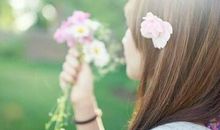 唯美诗意短句:微微一笑倾了心,奈何一笑动了情