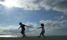 赞美亲情友情句子