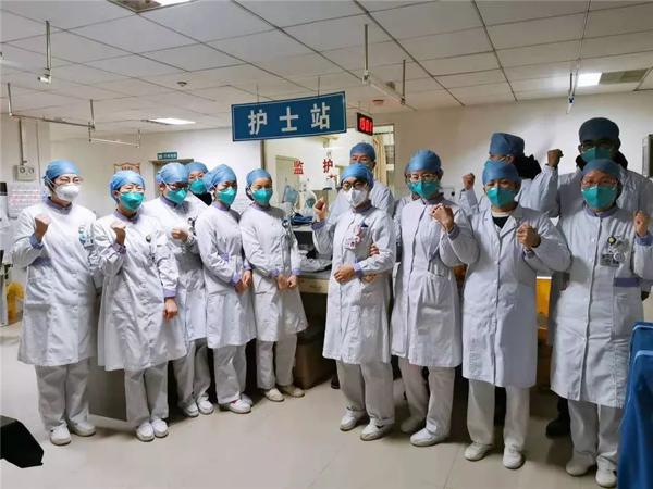 让我们为武汉加油