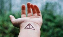 形容伤心难过的句子：总有人轻易得到你努力了很久的东西