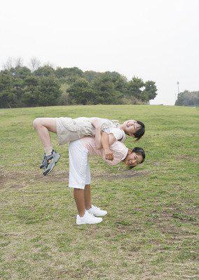 也许他们一开始就无法坠入爱河