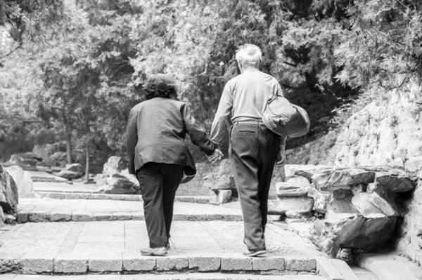 已经有60年的婚姻了