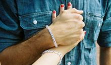 2016爱情句子大全：你是我隐匿多年，不愿提笔书写的旧事