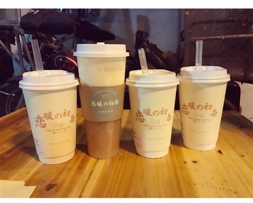 许多女孩喜欢喝奶茶