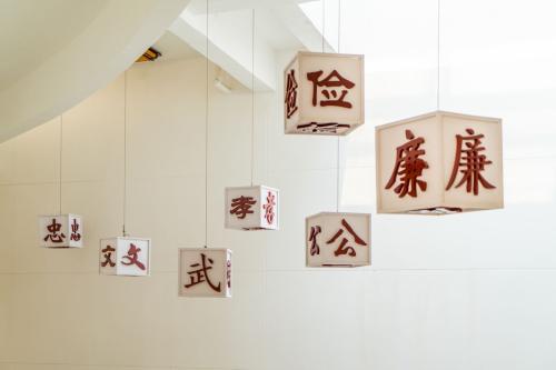 它可以站起来成为伟人