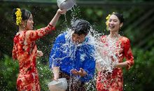 泼水节表达开心的句子