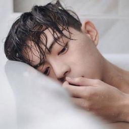 爱是痛苦的