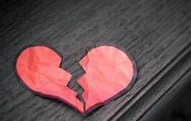 手机是当今许多人中最珍贵的东西