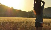 不开心要装开心的句子