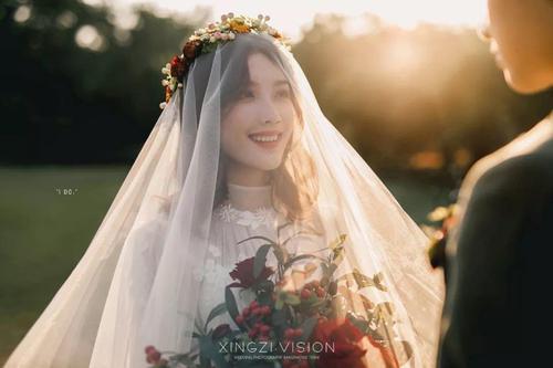 编辑汇编了一些描述与妻子幸福的句子