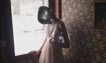 老是唉声叹气的说说