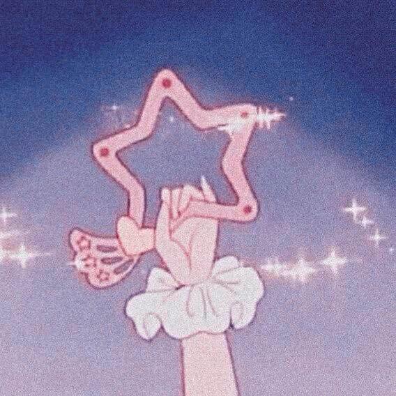新月弯曲得像一个女孩甜美的嘴