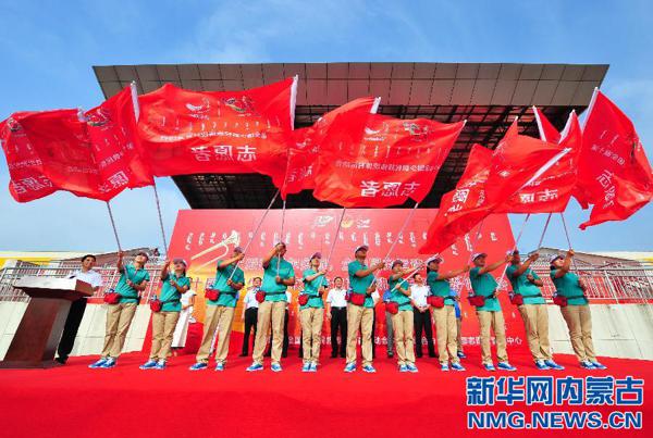 快乐无限小组：由于表演