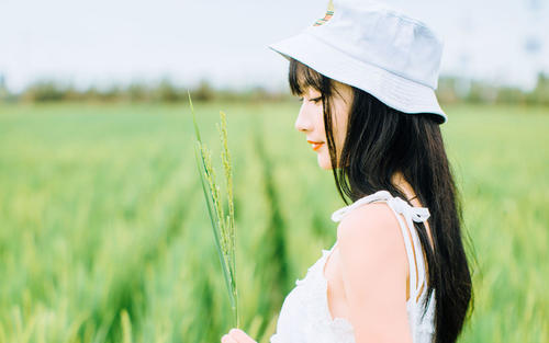 甜蜜的爱幸福的句子爱幸福的快乐句子