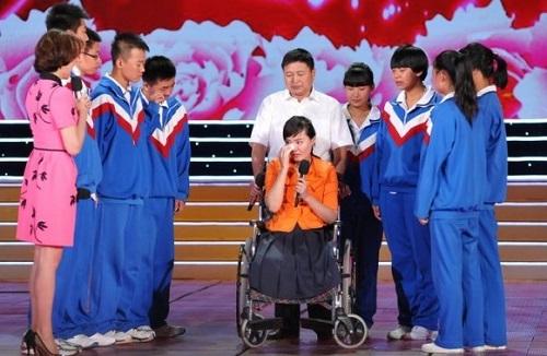 15.由于风吹雨打，生活变得美好。