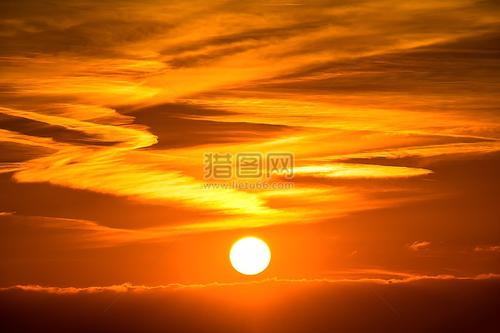 描写太阳落山的句子