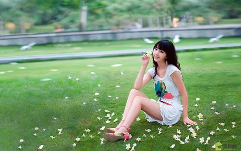 QQ签名美女清新