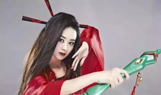 20.你是世界上最温柔的人，也是最残酷的人。对于你来说，我什么都没有。这些伤痕全都感谢你。在你我之间，我早就切断了正义。