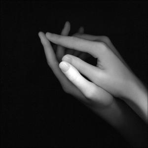 10.走在你身后，看着你的高个子也是一种解脱。