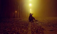 不管你拥有什么,我们生来就是孤独