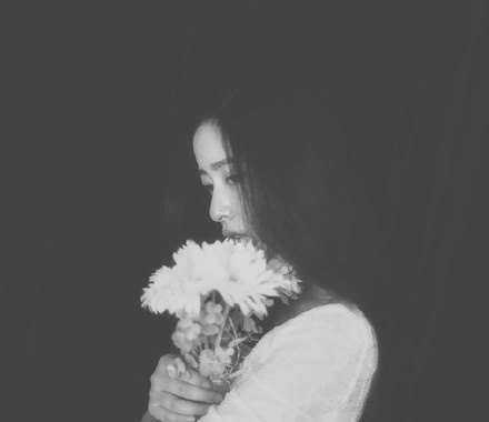 形容女人伤心痛苦的句子 1